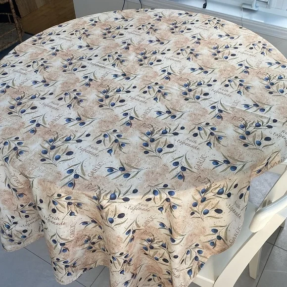Tablecloth Tuscany style  Easy care Polyester  Fabric size 59x82 oblong - Picture 7 of 9